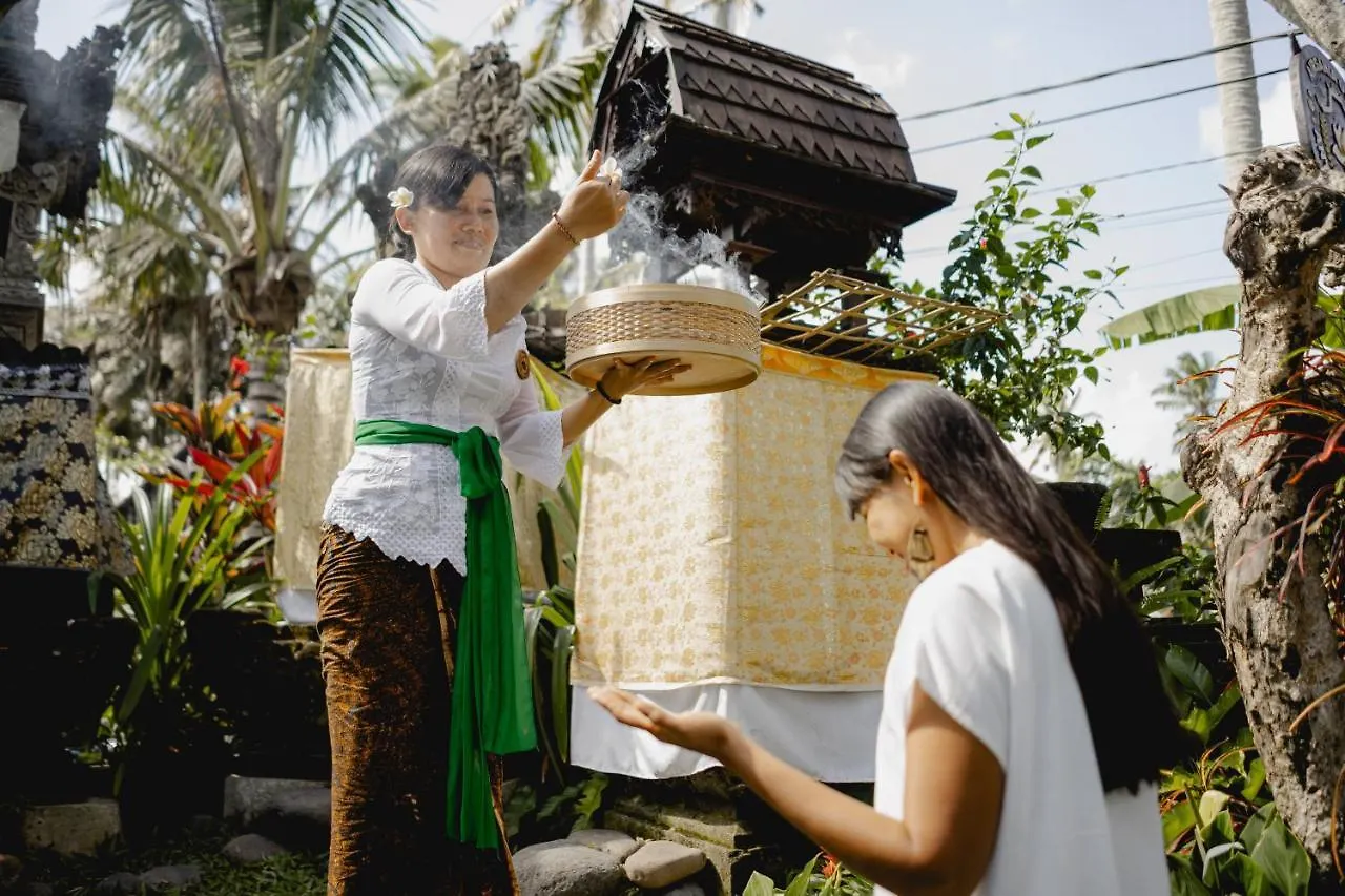 Airsania Ubud Antique Villas