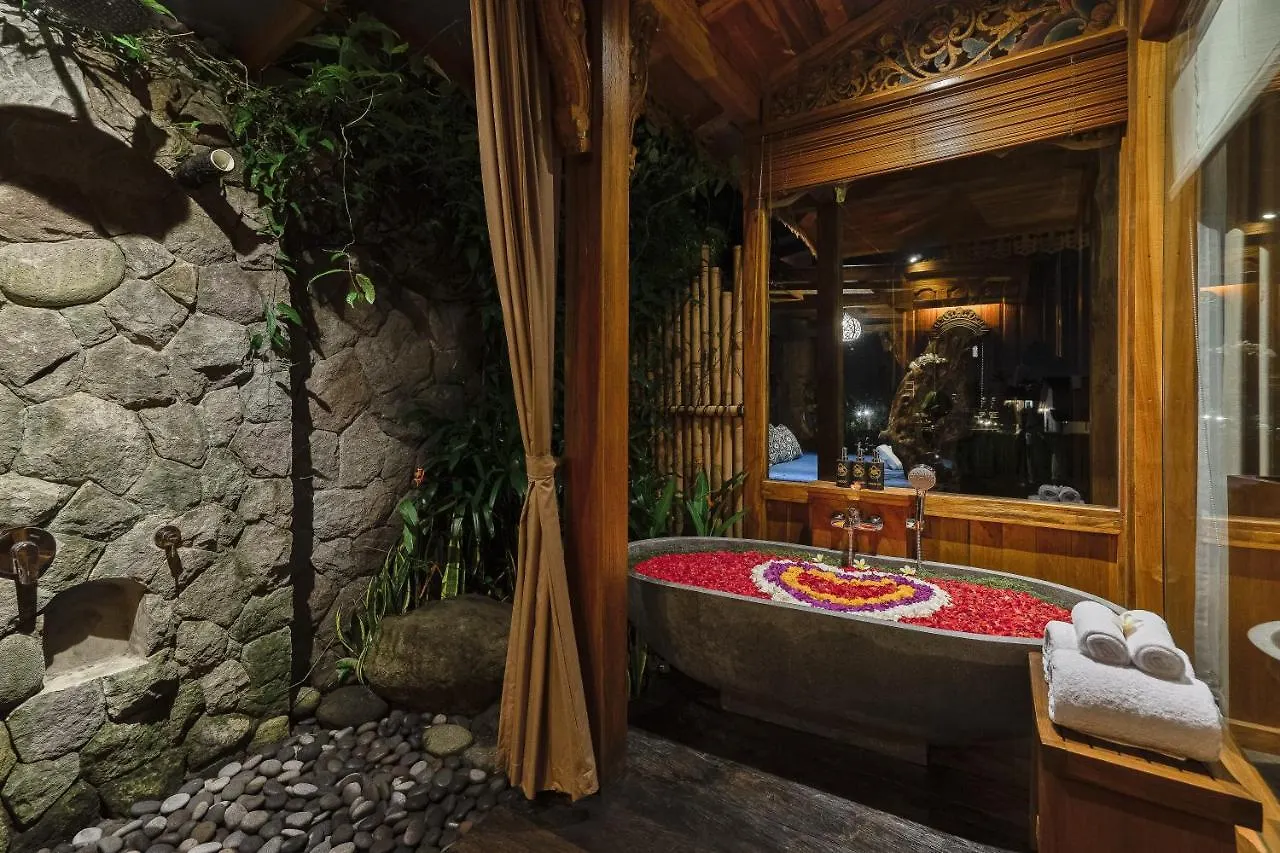 Airsania Ubud Antique Villas