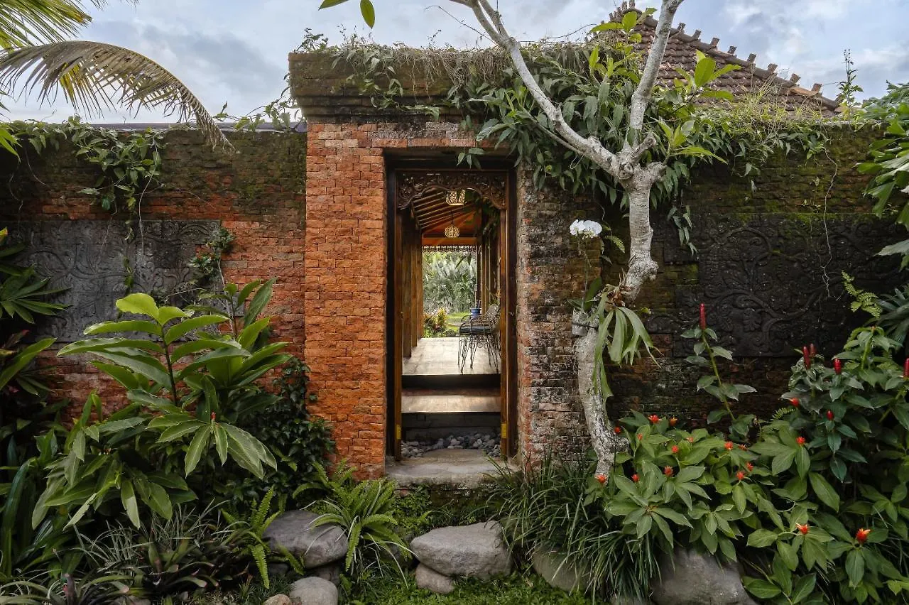 Airsania Ubud Antique Villas